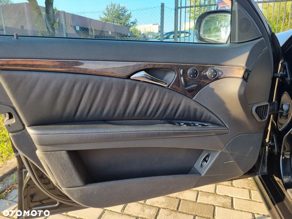 Mercedes-Benz Klasa E - 8