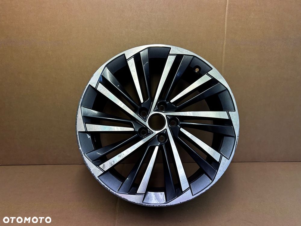 FELGA ALUMINIOWA SKODA 8X19 5X112  ET44 3P0601025 - 1