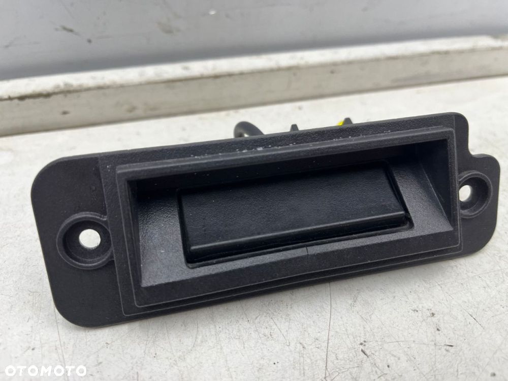 Klamka BYD Atto 3 21r.- przycisk mikrostyk otwierania klapy bagażnika - 2