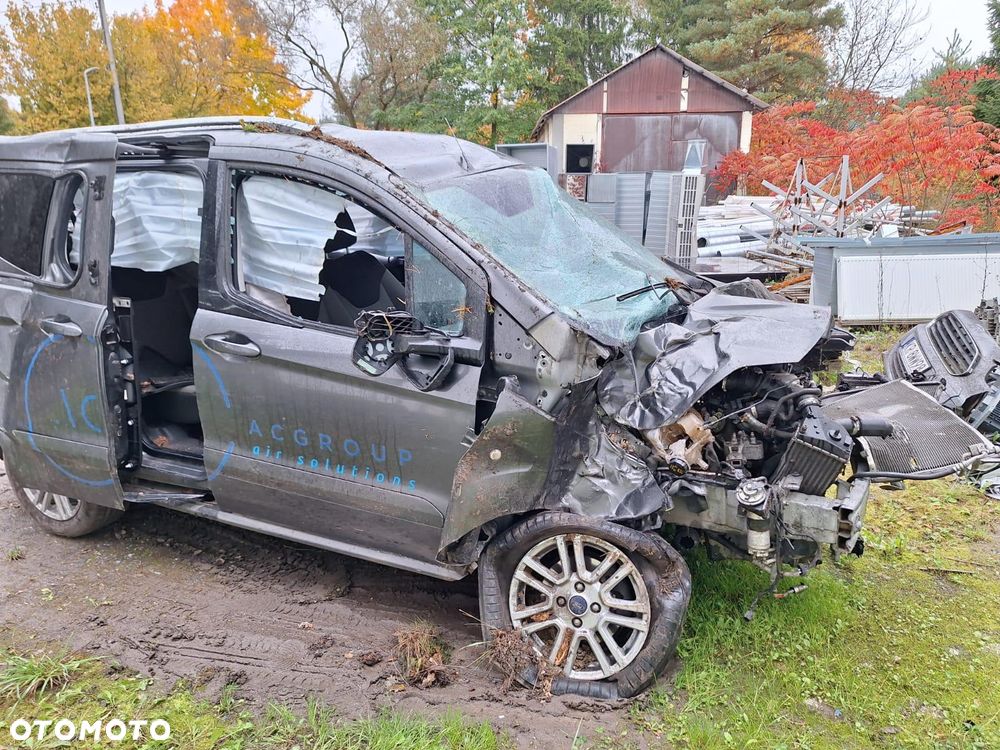 Ford Tourneo Courier - 4