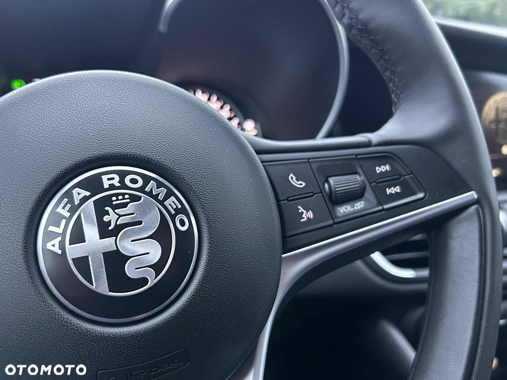 Alfa Romeo Giulia - 30