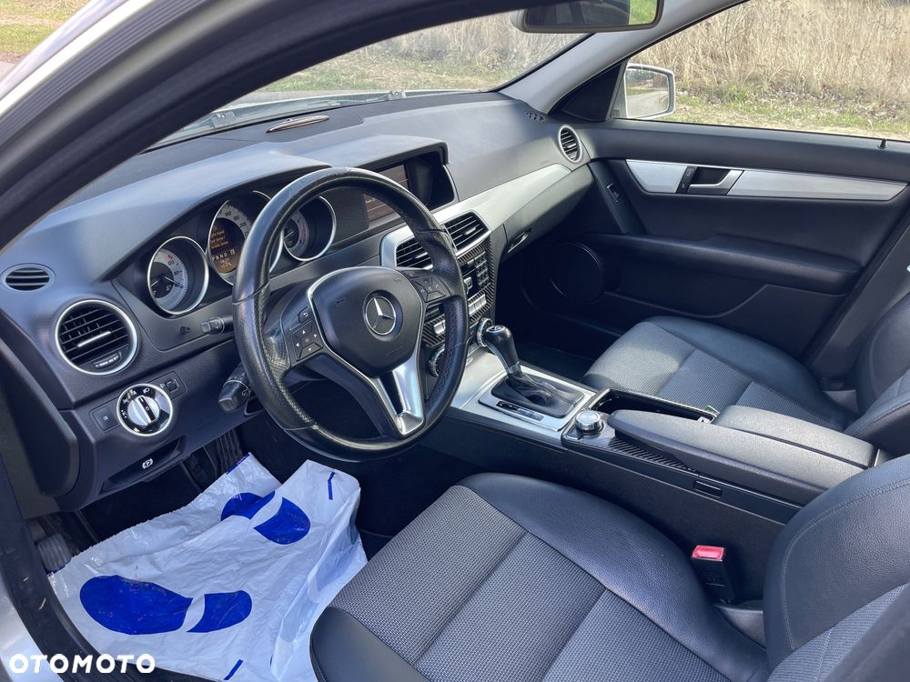 Mercedes-Benz Klasa C 180 BlueEFFICIENCY 7G-TRONIC Avantgarde - 9