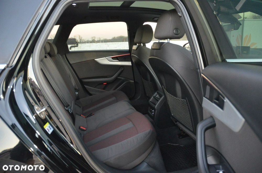 Audi A4 Avant 2.0 TDI Quattro S tronic - 32