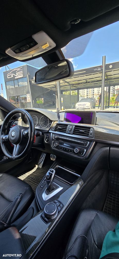 BMW Seria 3 320d Aut. Luxury Line - 25