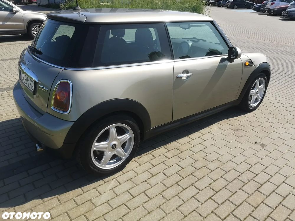 MINI Cooper Standard - 11