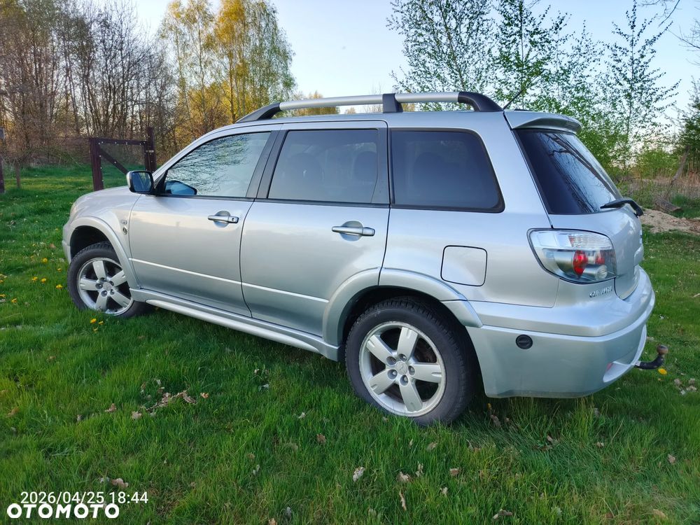 Mitsubishi Outlander 2.0 Intense DAKAR - 5