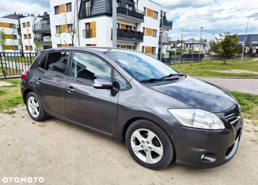 Toyota Auris 1.6 Luna - 8