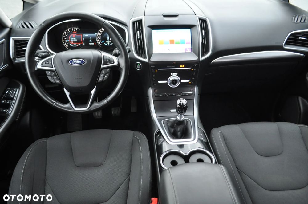 Ford S-Max 2017 photo 2