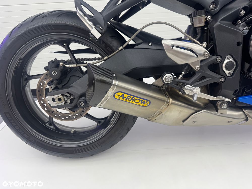 Triumph Street Triple - 30