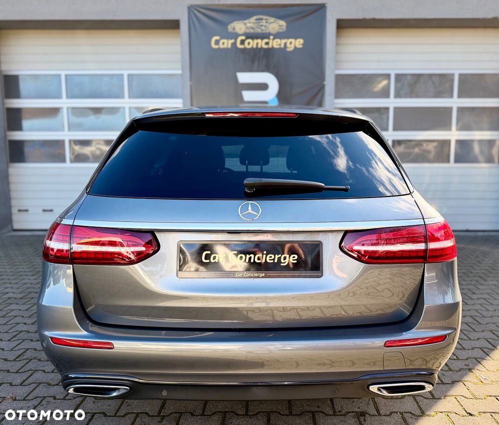 Mercedes-Benz Klasa E 220 d 4Matic 9G-TRONIC Exclusive - 5