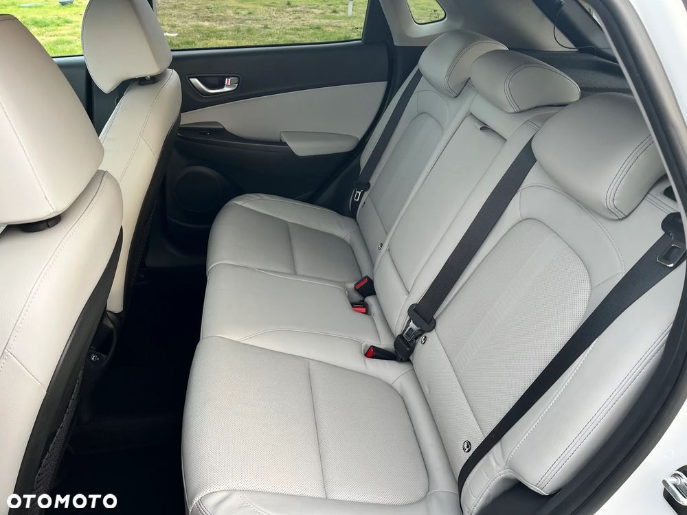 Hyundai Kona 64kWh Platinum - 16