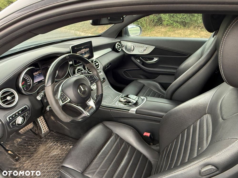 Mercedes-Benz Klasa C AMG 43 4Matic 9G-TRONIC - 18
