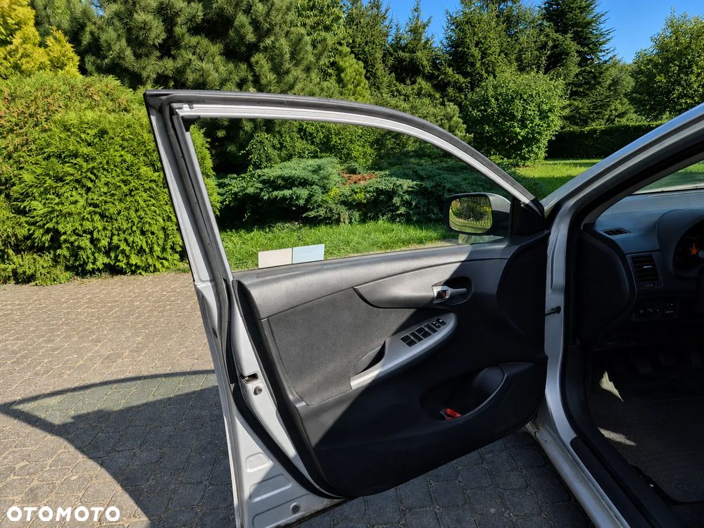 Toyota Corolla 1.4 D-4D Luna - 8