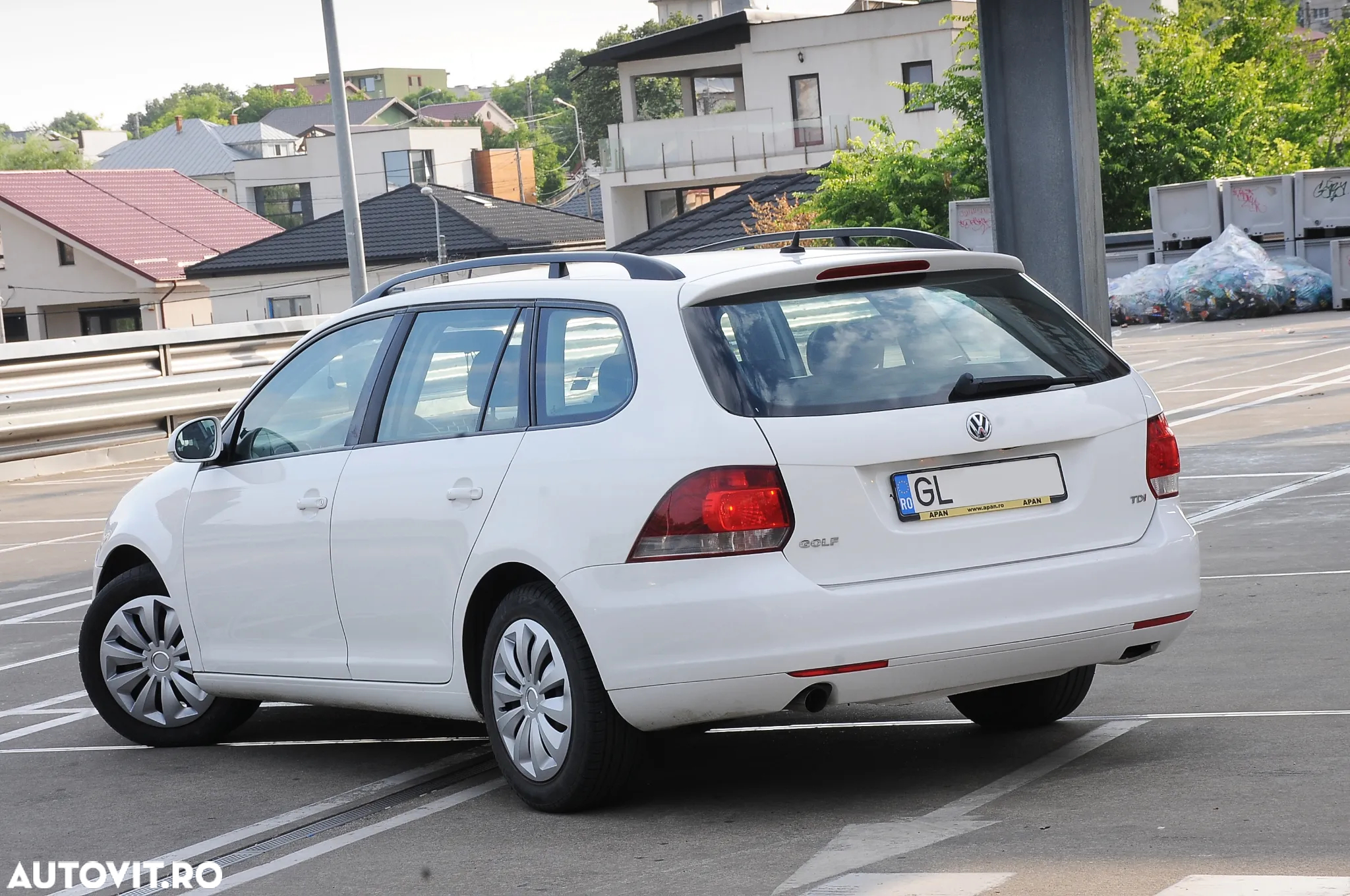 Volkswagen Golf 1.6 TDI DPF BMT Trendline - 4