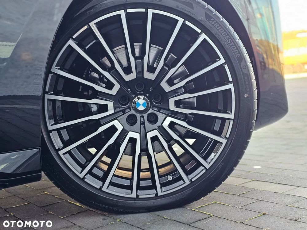 BMW Seria 7 - 18