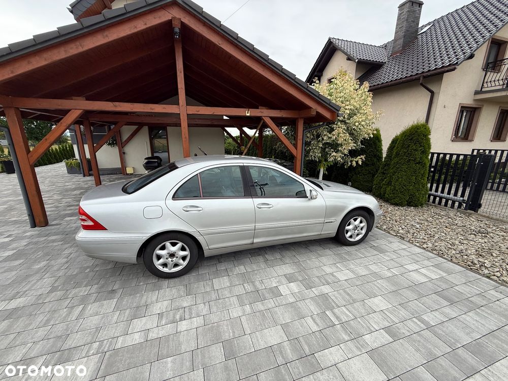 Mercedes-Benz Klasa C 200 Kompressor Automatik Avantgarde - 2