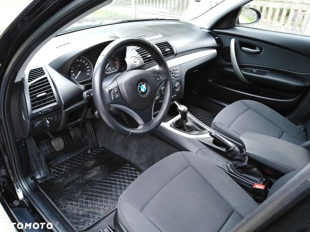 BMW Seria 1 118d DPF - 19