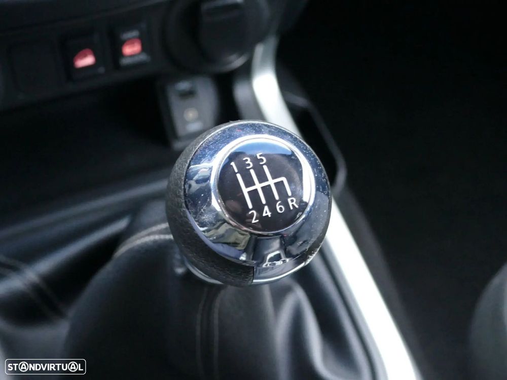 Nissan Navara 2.3 dCi CD 4WD N-Connecta Navi+Barras - 23