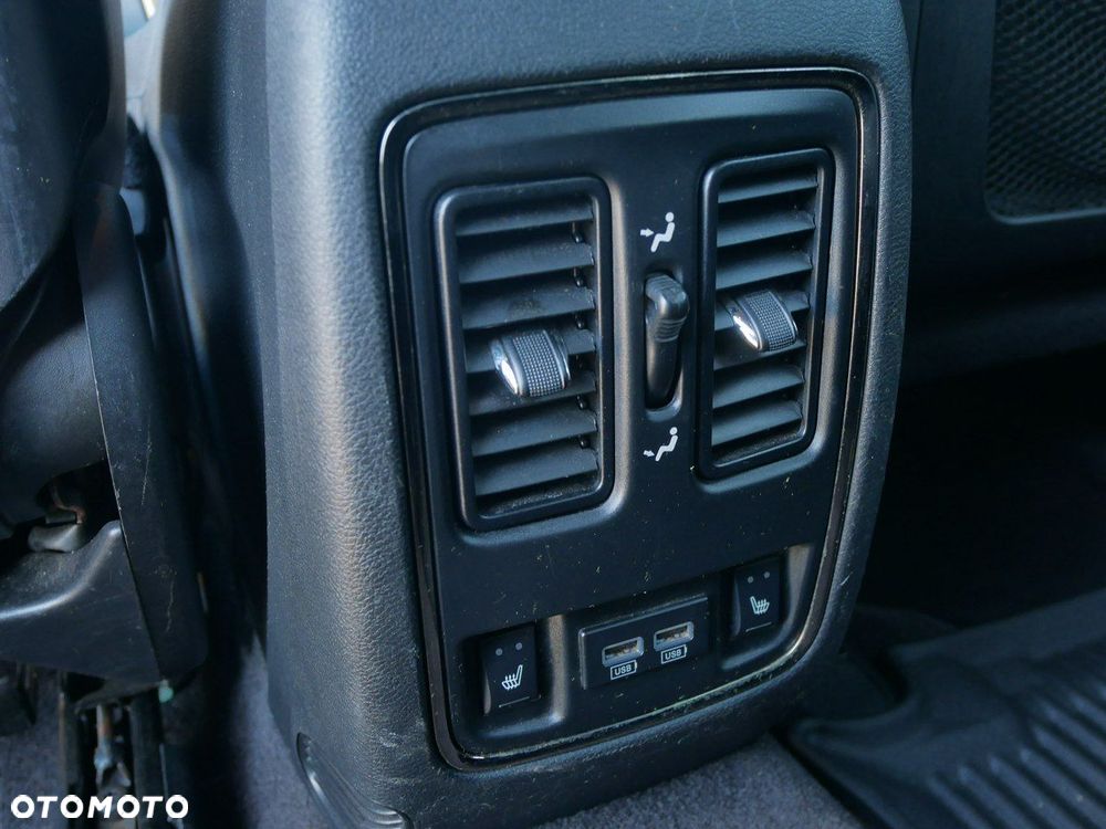 Jeep Grand Cherokee - 20