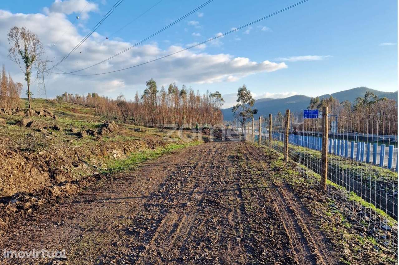 Arrendamento parcial, frente para A41, Aguiar de Sousa, Paredes, Porto - Grande imagem: 2/60