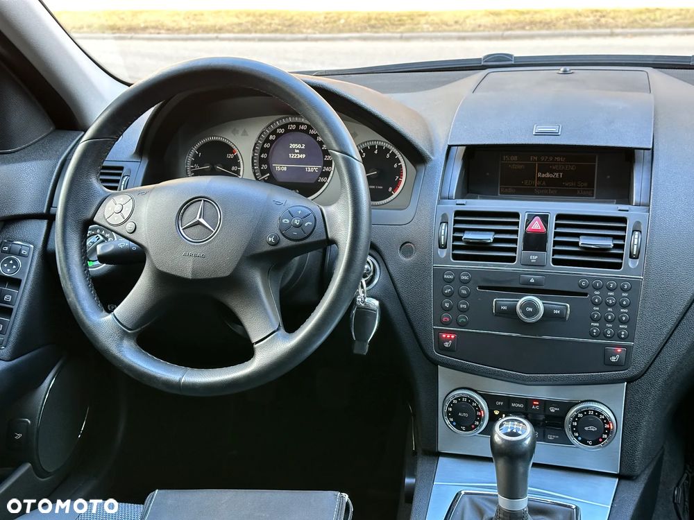 Mercedes-Benz Klasa C 180 Kompressor Automatik BlueEFFICIENCY - 28