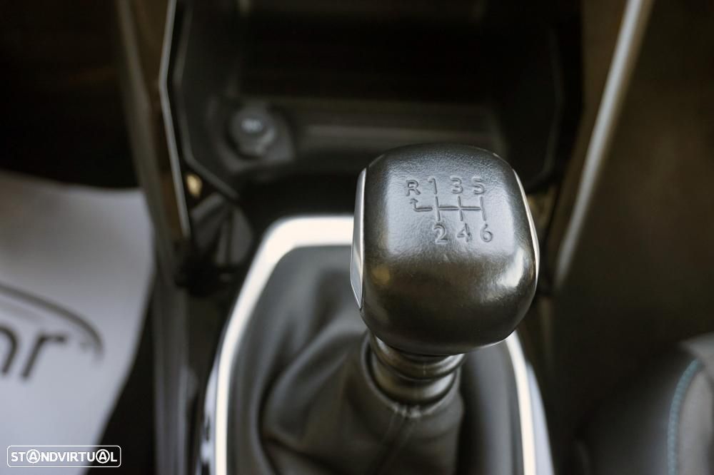 Peugeot 2008 1.2 PureTech Allure - 22