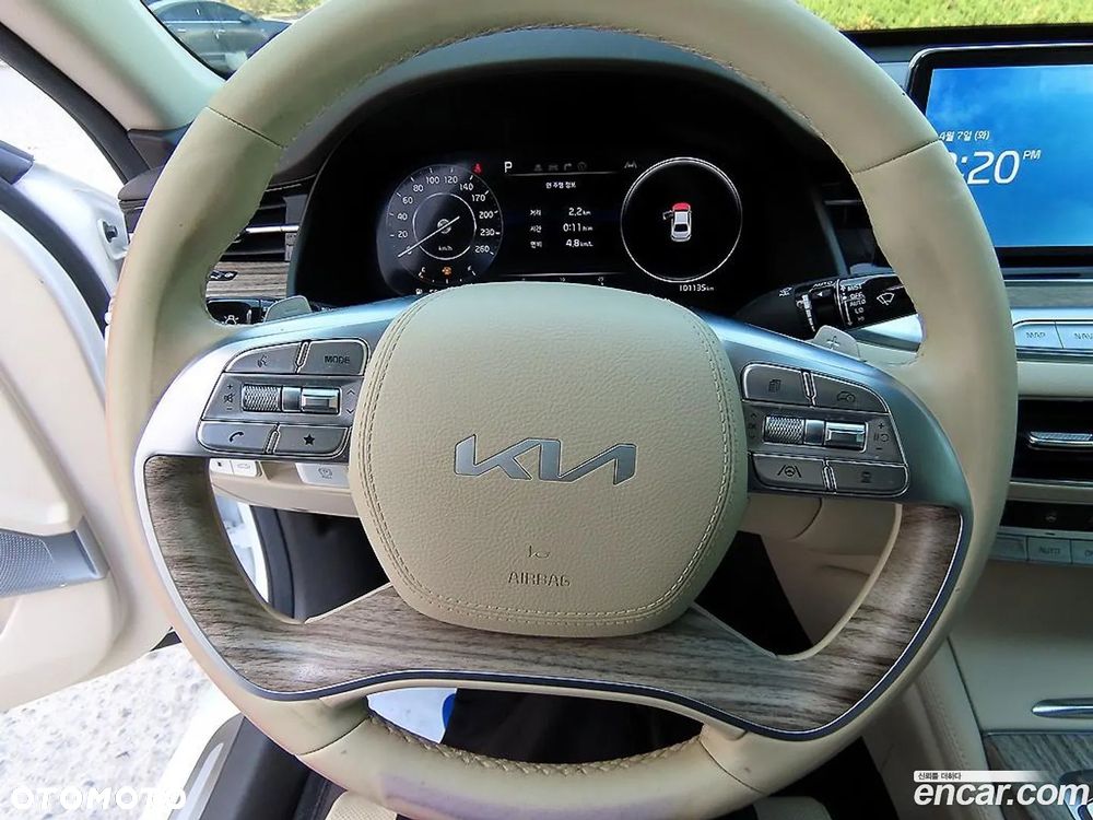 Kia K9 - 9