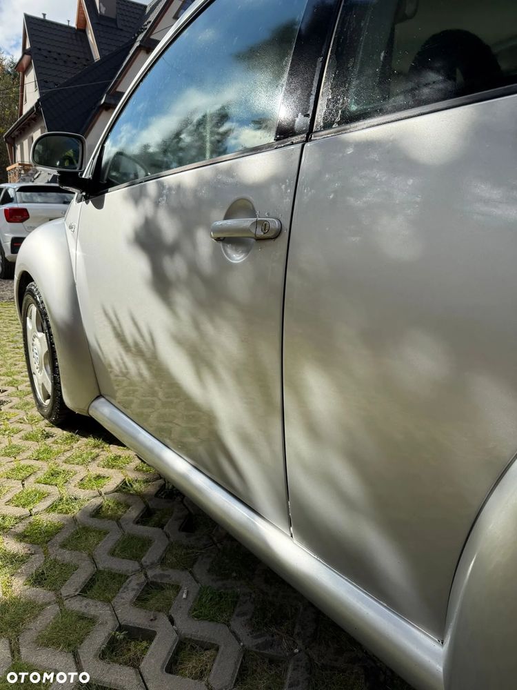 Volkswagen New Beetle - 17