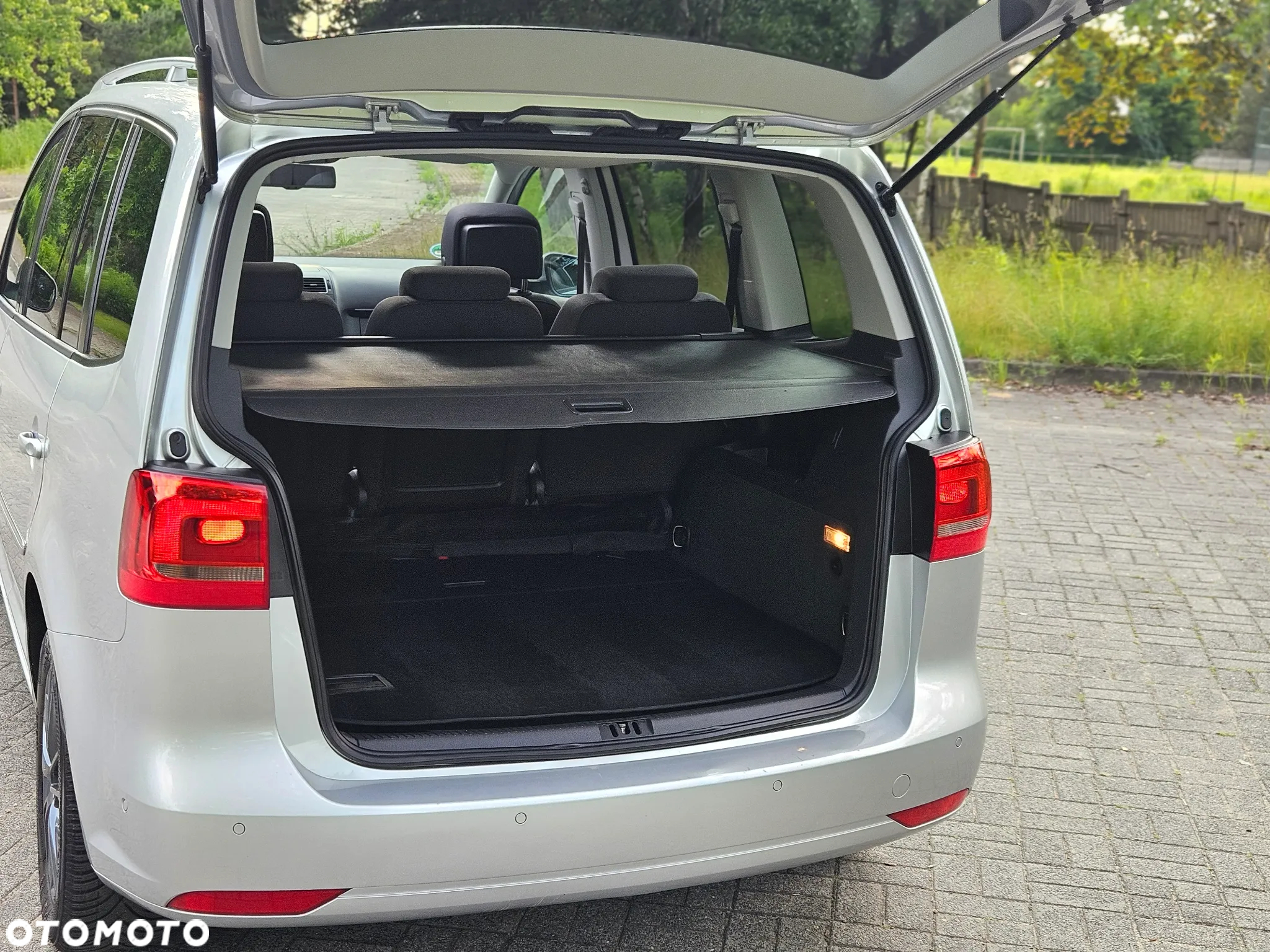 Volkswagen Touran 1.4 TSI Cross DSG - 25