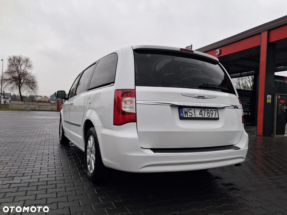Chrysler Town & Country 3.6 Touring - 11
