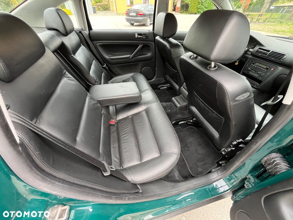 Volkswagen Passat - 14