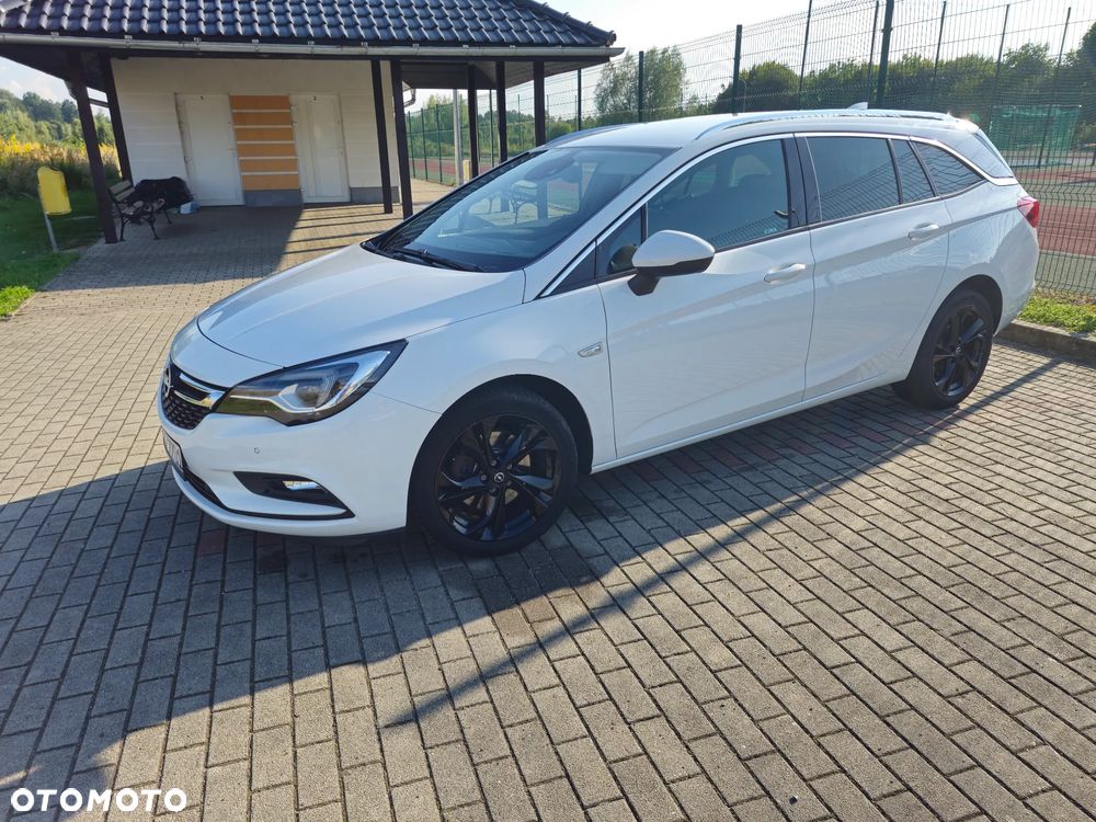 Opel Astra 1.6 Turbo Start/Stop Sports Tourer Innovation - 2