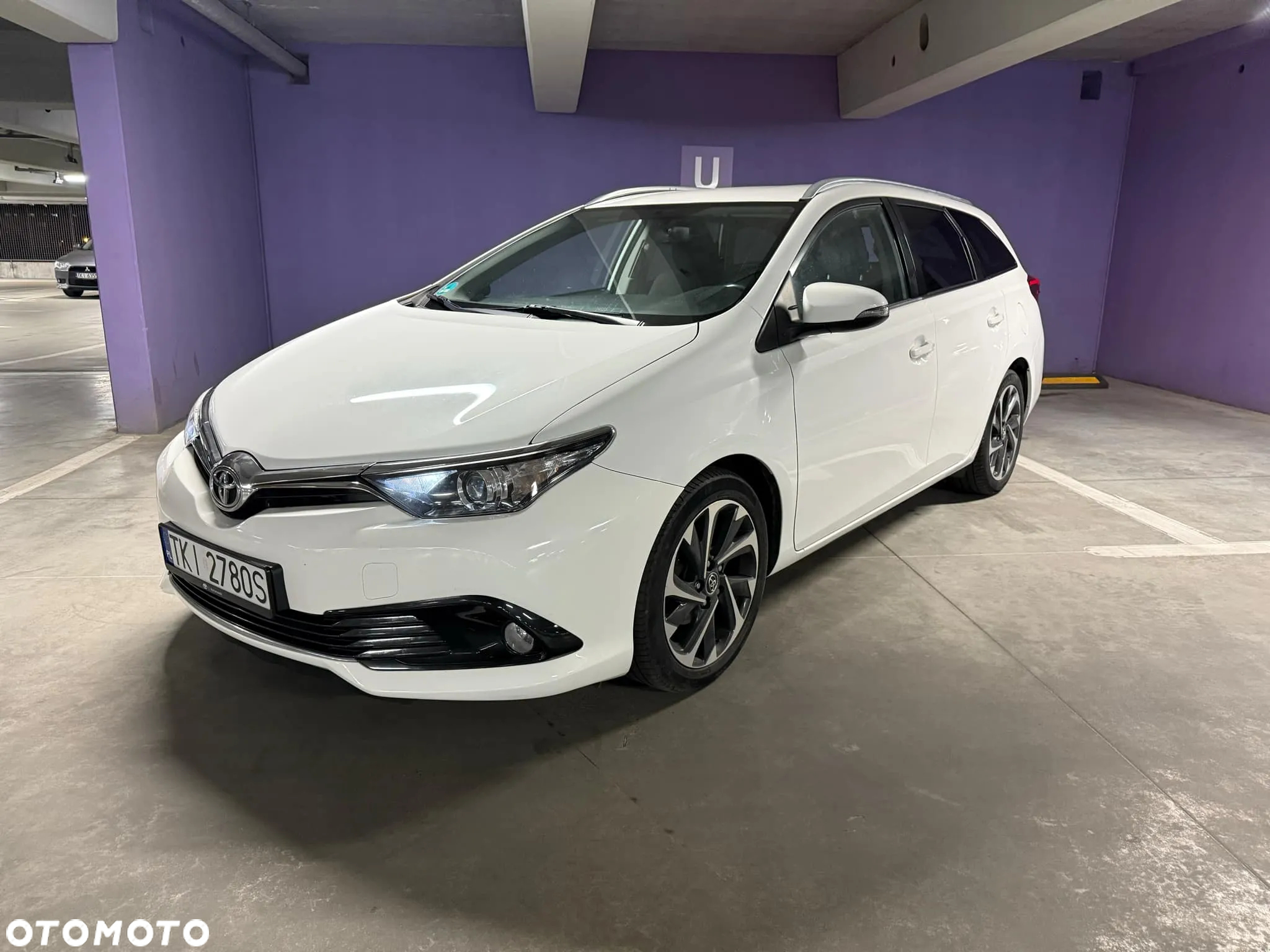 Toyota Auris 1.6 D-4D Premium - 5