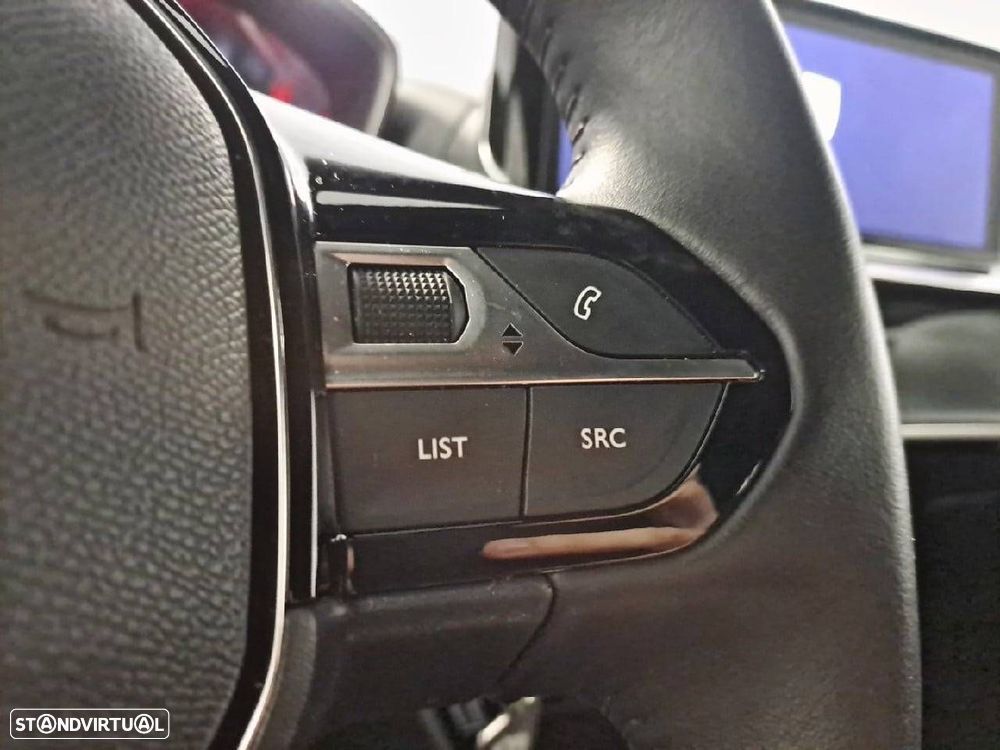 Peugeot 2008 1.2 PureTech Active - 17