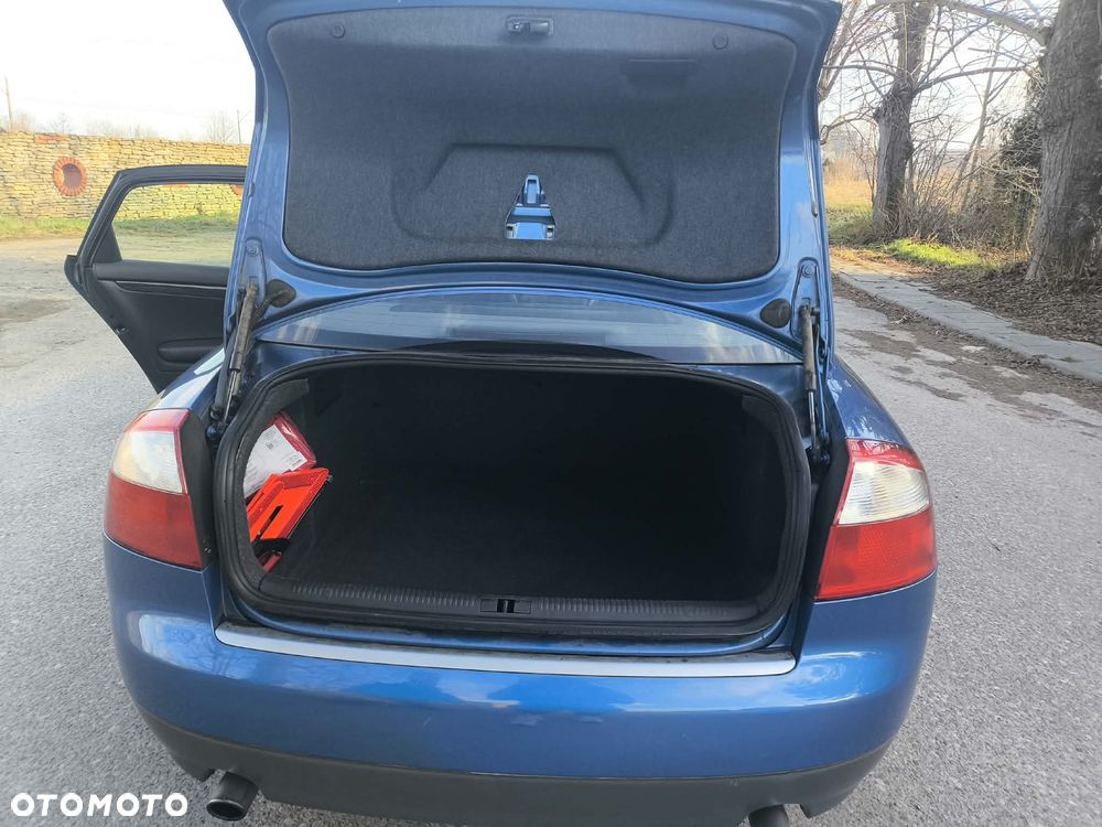 Audi A4 Avant 1.8T Quattro - 12