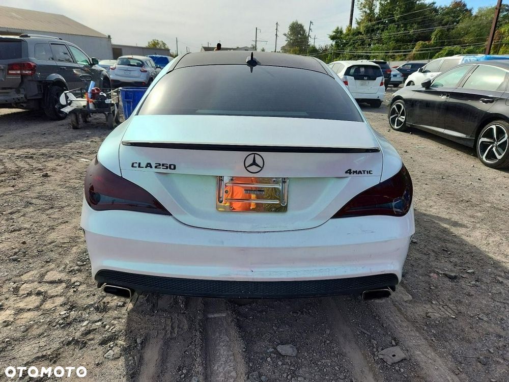 Mercedes-Benz CLA 250 4Matic 7G-DCT AMG Line - 6