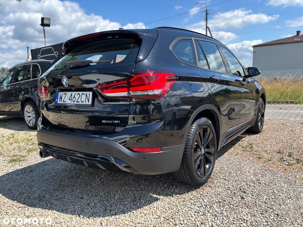 BMW X1 sDrive18i Sport Line - 16
