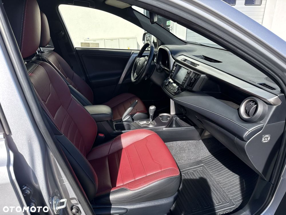 Toyota RAV4 - 7