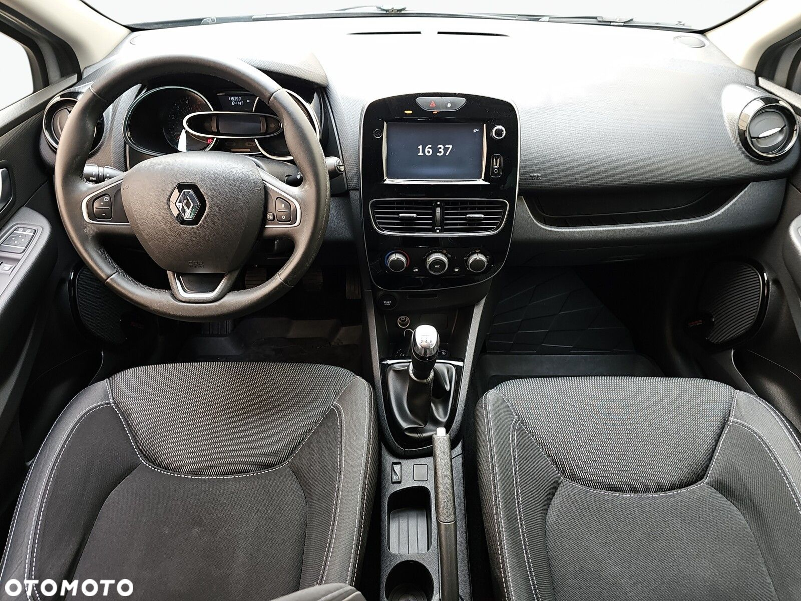 Renault Clio - 25