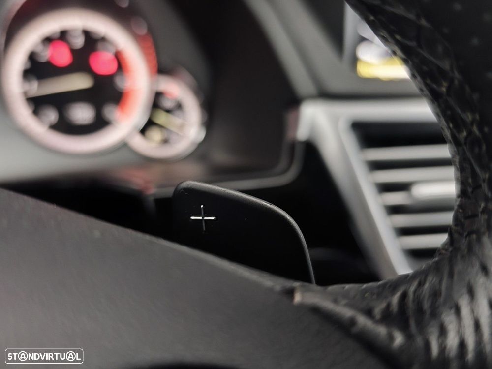 Mercedes-Benz E 250 BlueTEC Avantgarde Auto. - 29