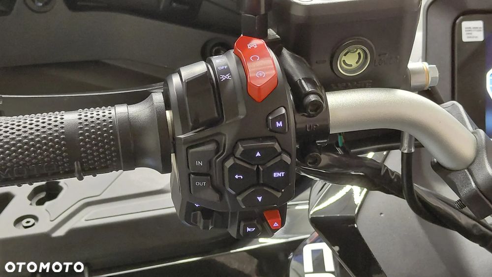 CFMoto CForce - 8