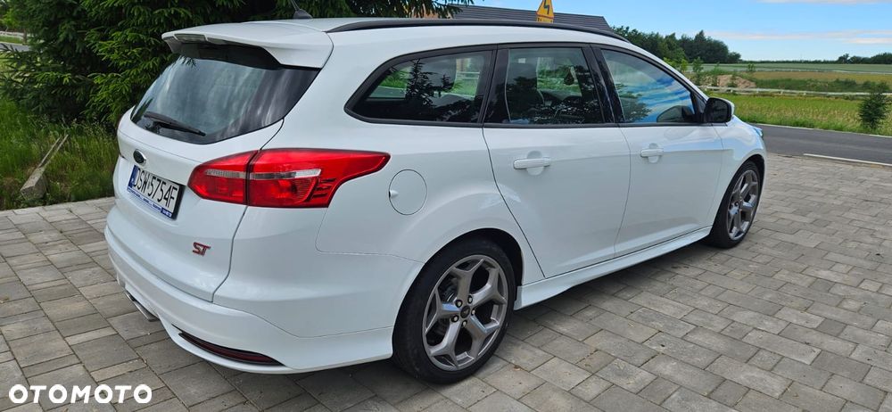 Ford Focus 2.0 EcoBoost ST mit Leder-Sport-Paket - 3