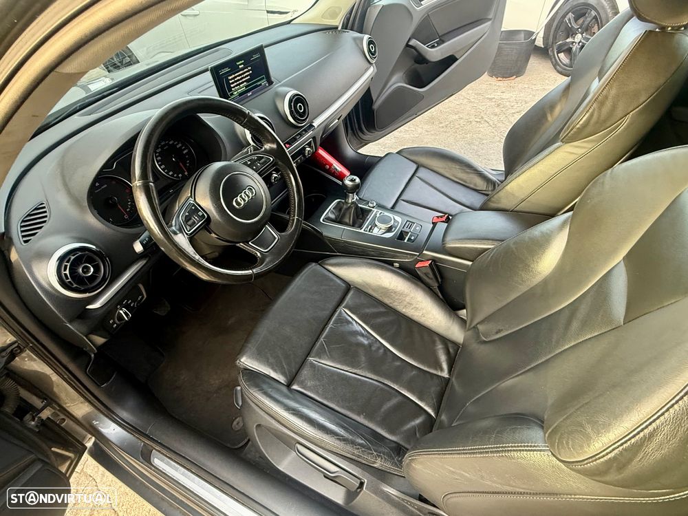 Audi A3 1.6 TDI S-line - 22