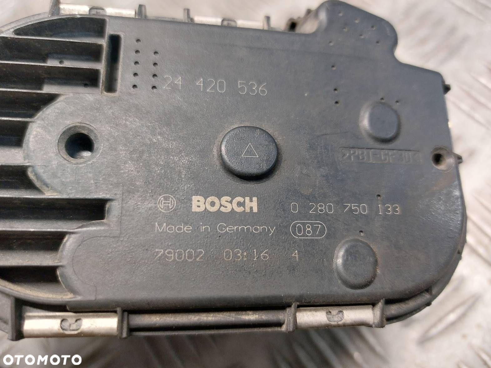 LISTWA WTRYSKOWA + PRZEPUSTNICA OPEL CORSA D 1.2 0280151208 - 4