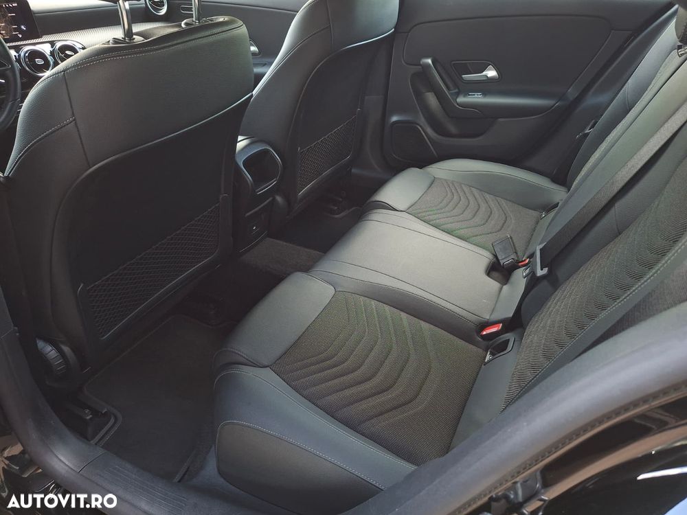Mercedes-Benz CLA 180 7G-DCT - 16