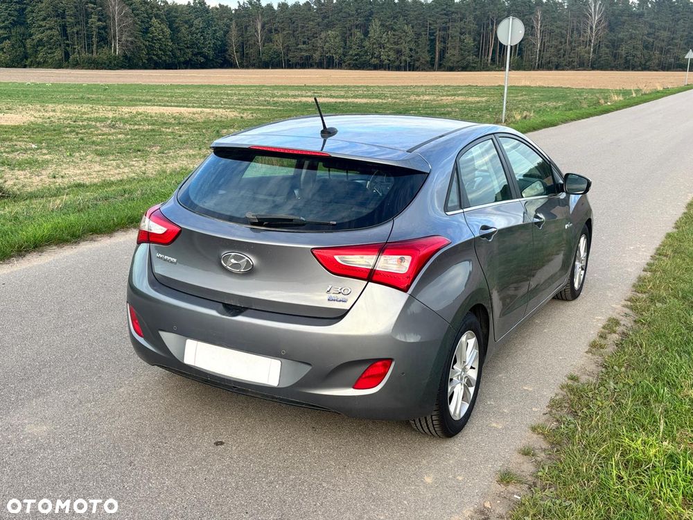 Hyundai i30 blue 1.6 CRDi YES Gold - 13
