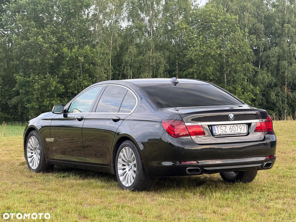 BMW Seria 7 740d - 13