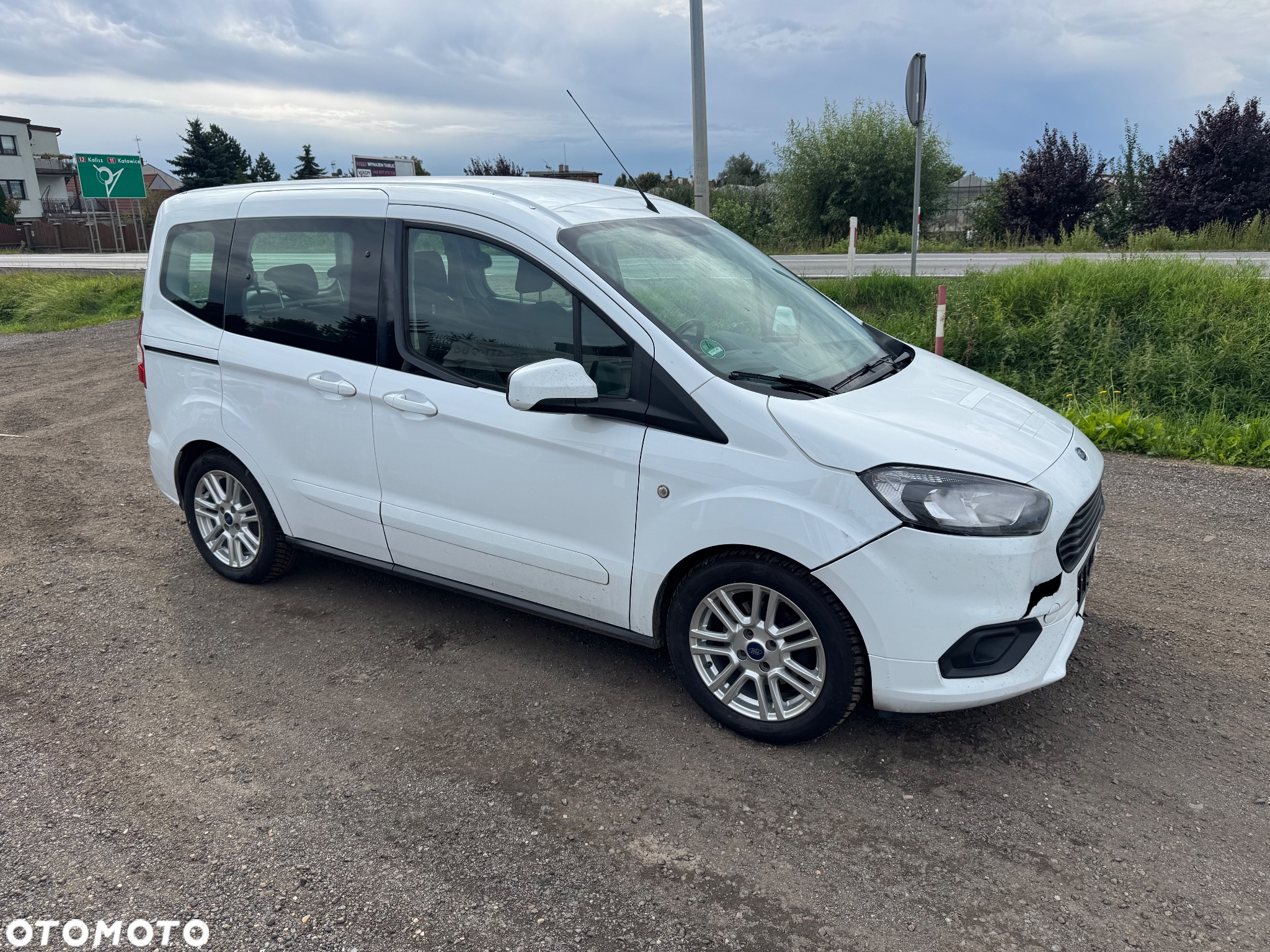 Ford Tourneo Courier 1.5 TDCi S&S Trend - 2
