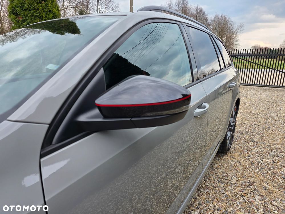 Skoda Octavia 2.0 TDI DSG RS - 10