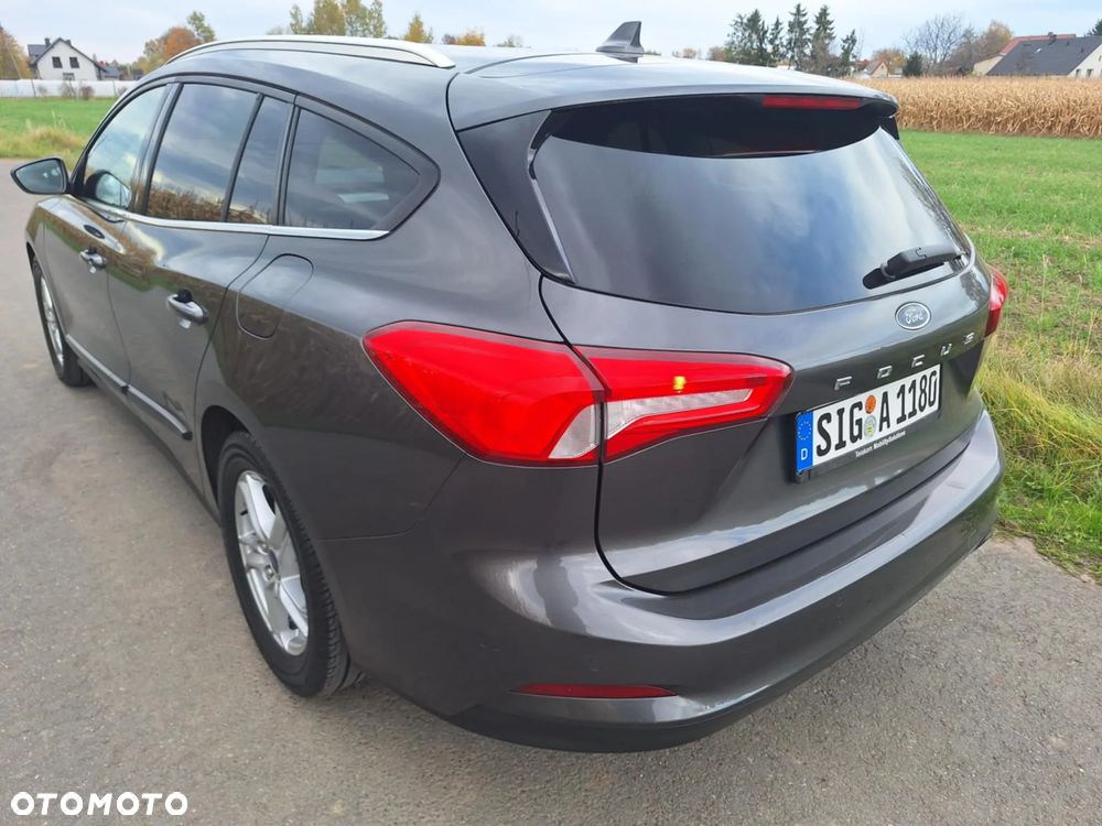 Ford Focus 1.5 EcoBlue Start-Stopp-System TITANIUM STYLE - 23